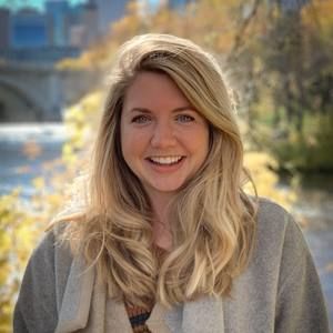 Meet your Posher, Kelly